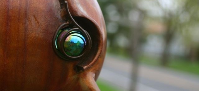 aaote looking at his new home and surroundings