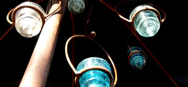 create a lovely atmosphere in the evening under your umbrella with the lantern